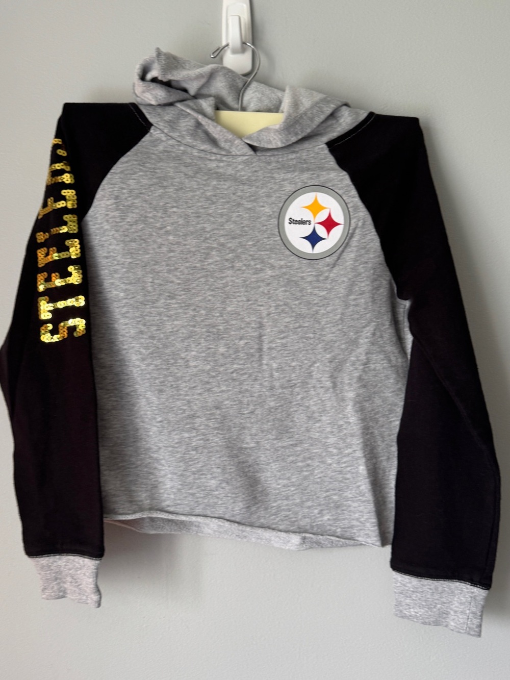 Girls' Gray & Black NFL Steelers Sequin Sleeve Hoodie